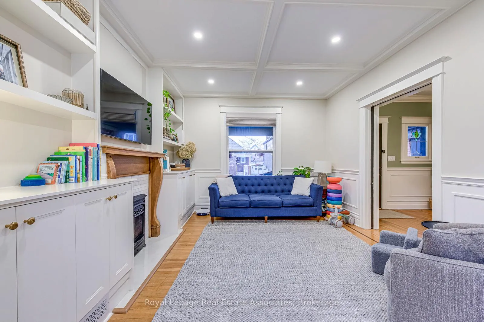 Photo 7 of 23 Fairholt Road N, Hamilton, Stipley — HOMEH