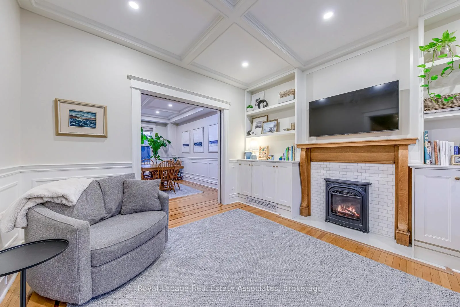 Photo 8 of 23 Fairholt Road N, Hamilton, Stipley — HOMEH