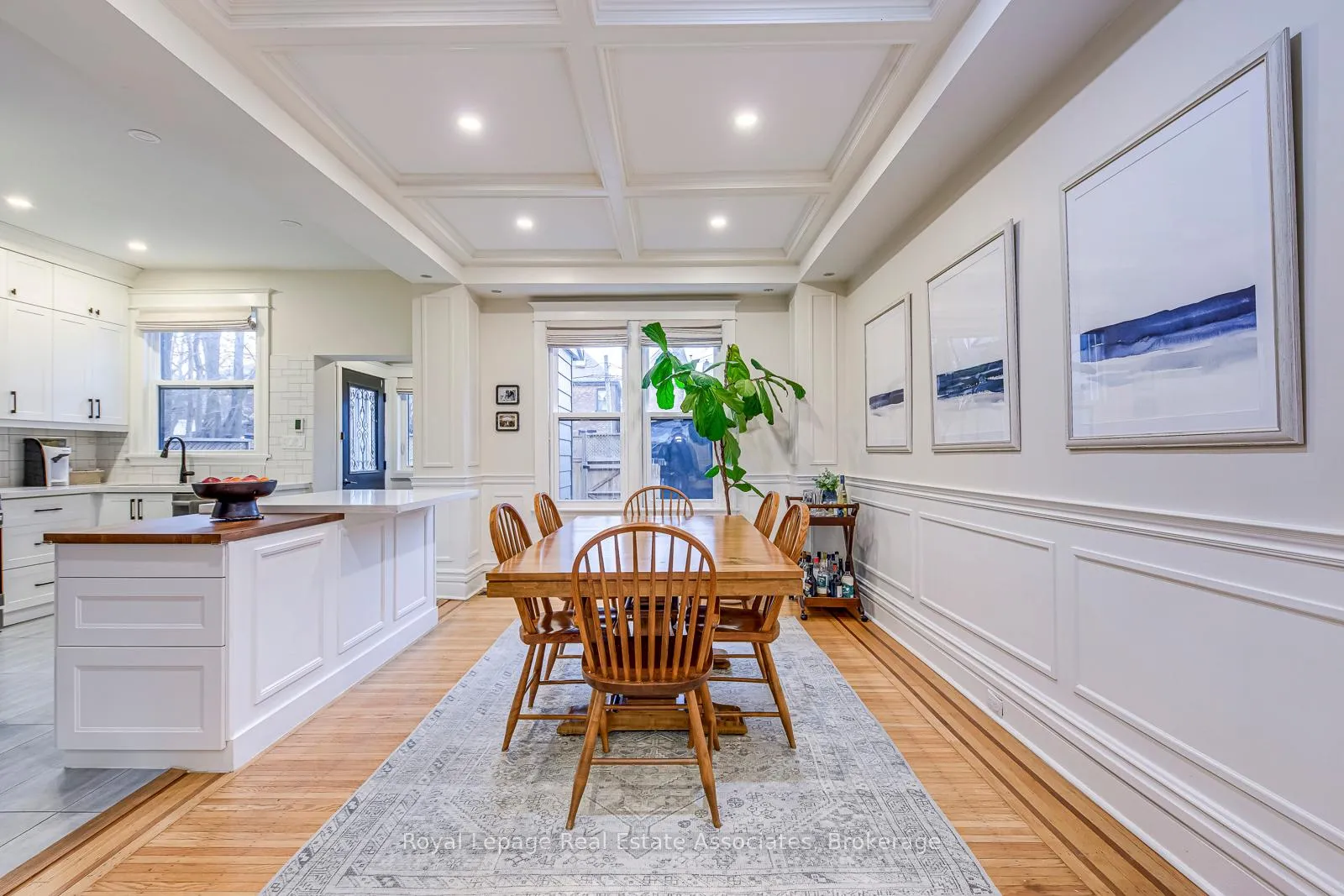 Photo 9 of 23 Fairholt Road N, Hamilton, Stipley — HOMEH