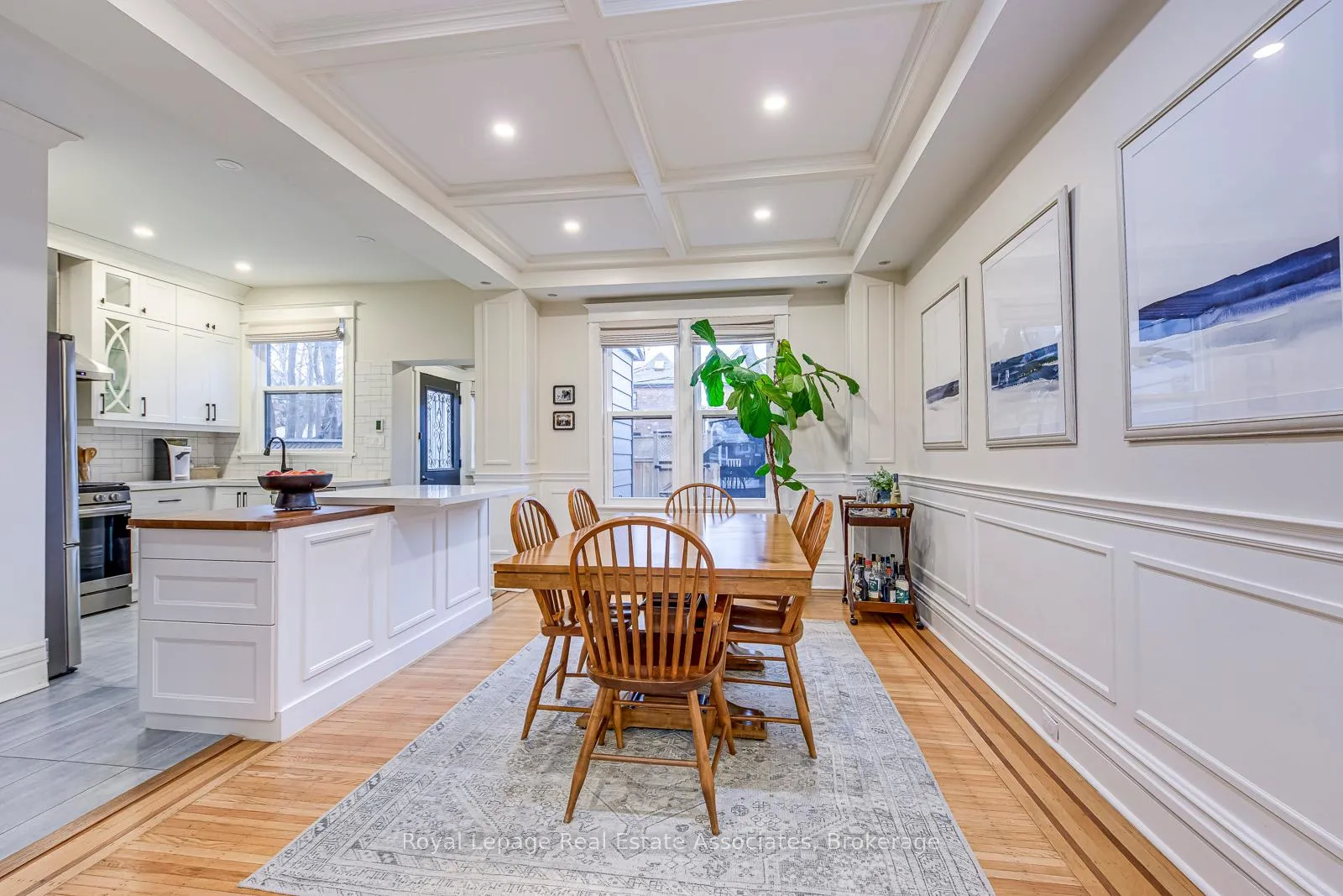 Photo 10 of 23 Fairholt Road N, Hamilton, Stipley — HOMEH