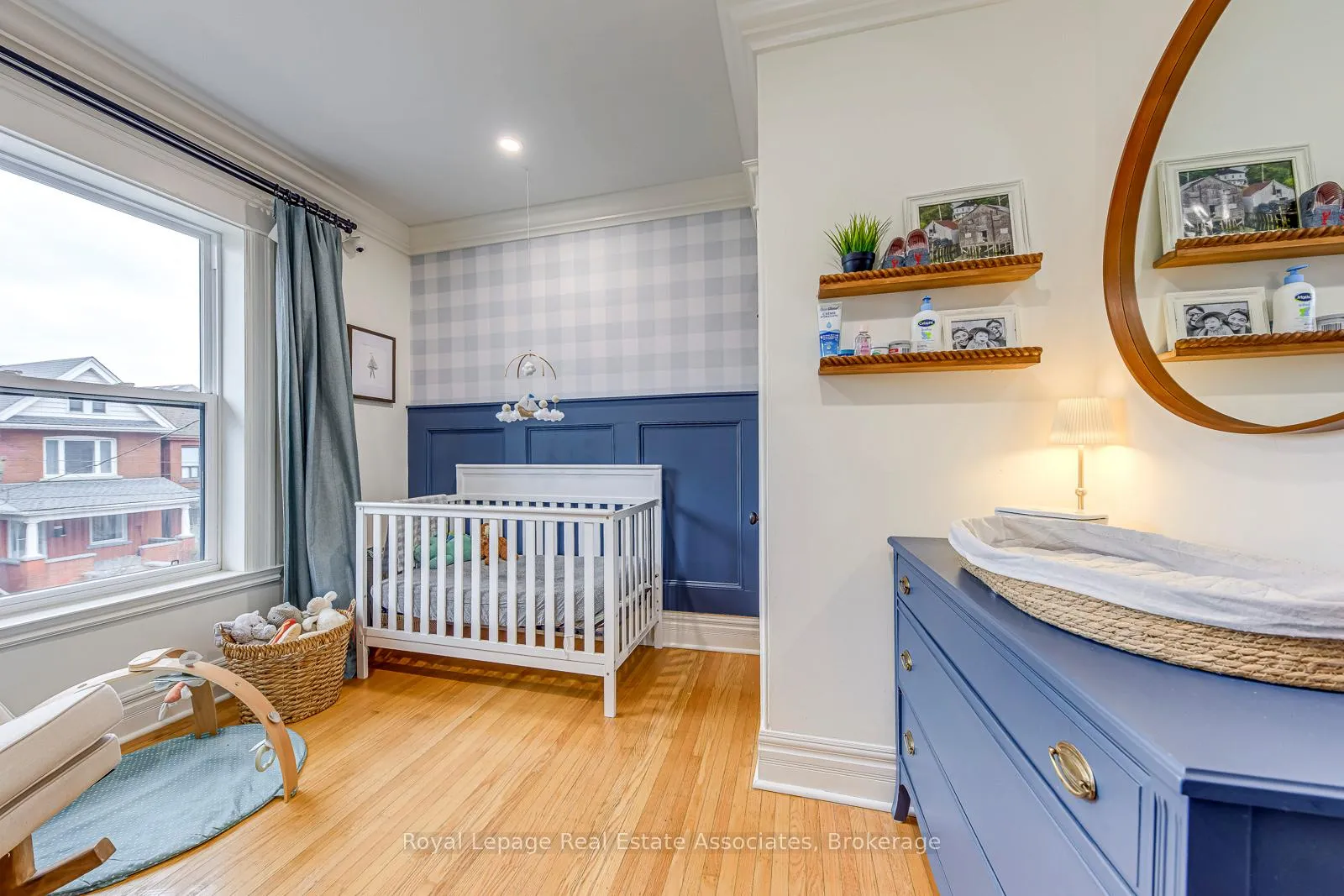 Photo 27 of 23 Fairholt Road N, Hamilton, Stipley — HOMEH