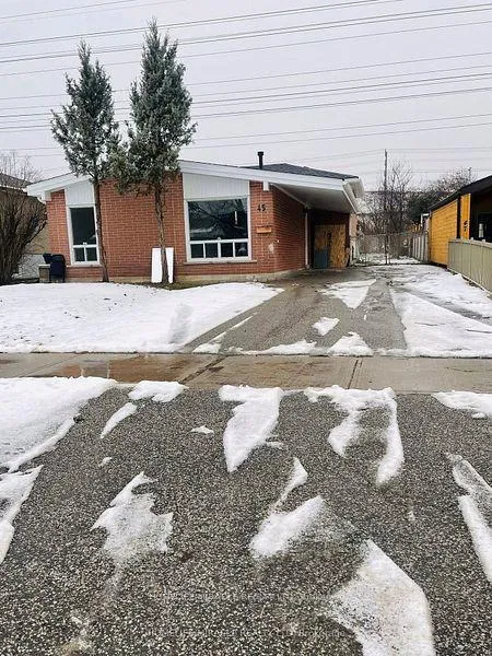 Front of Unit Bsmt, 45 Elmvale Crescent