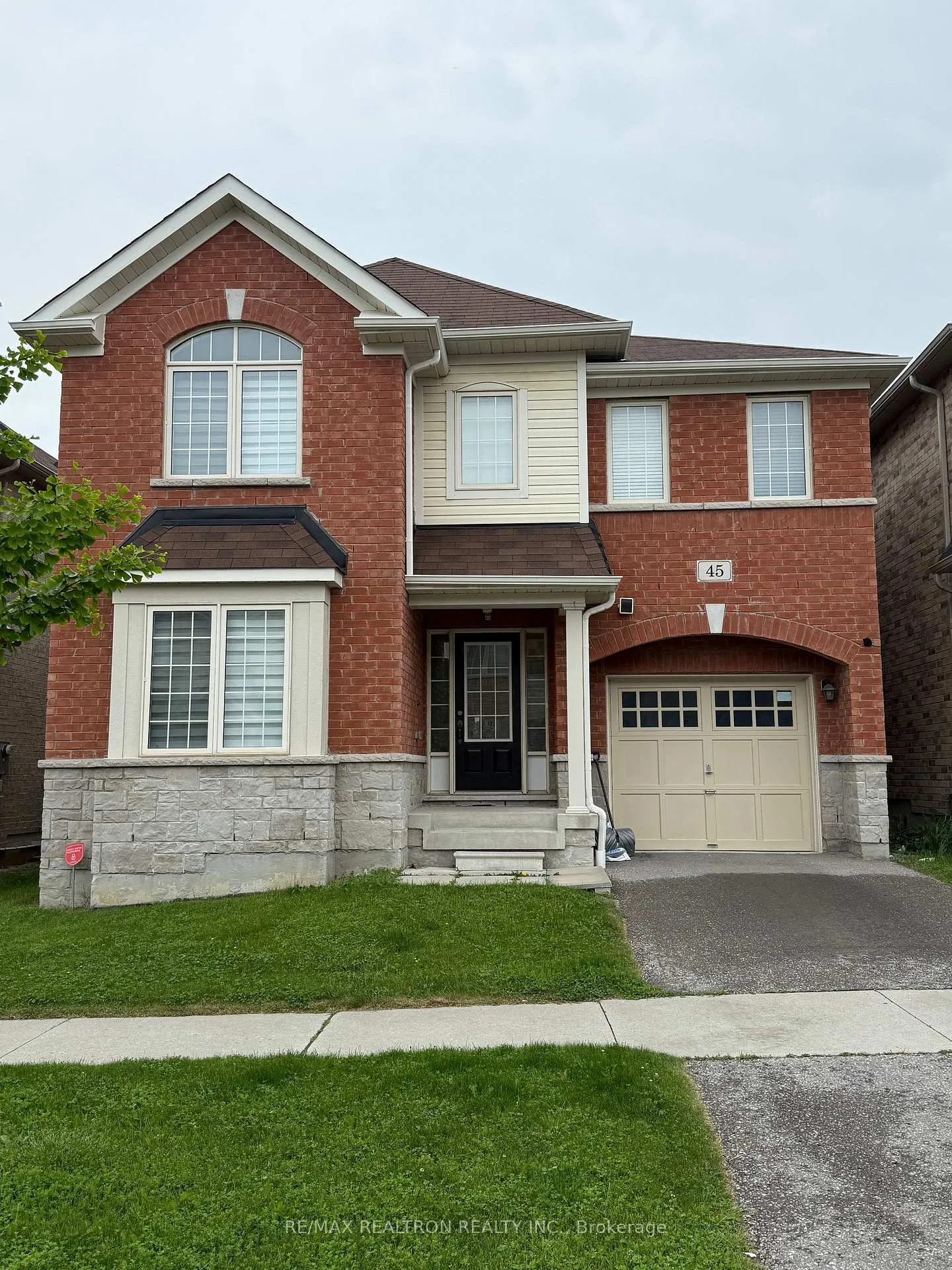 Photo 1 of 45 Skelton Crescent, Ajax, Central East — HOMEH