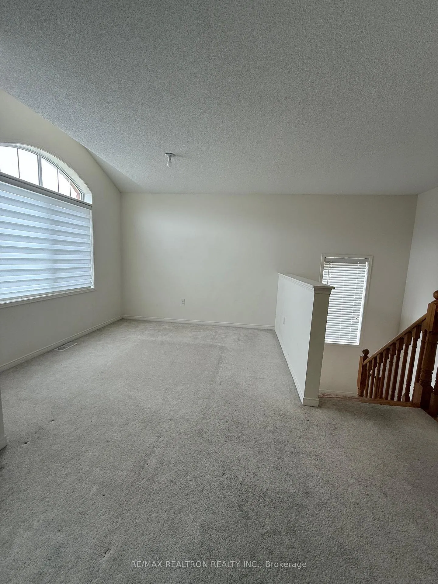 Photo 11 of 45 Skelton Crescent, Ajax, Central East — HOMEH