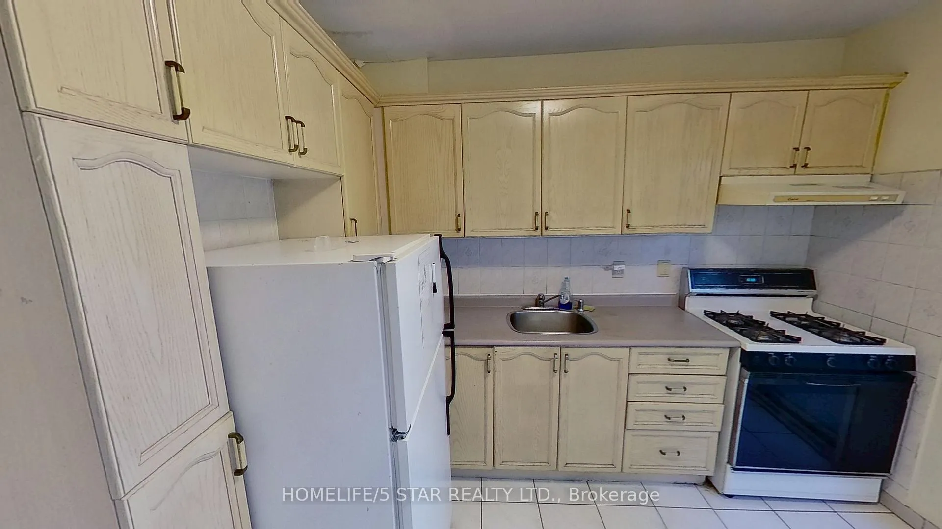 Photo 3 of Unit Apt 2, 42 Claremont Street, Toronto, Trinity-Bellwoods — HOMEH