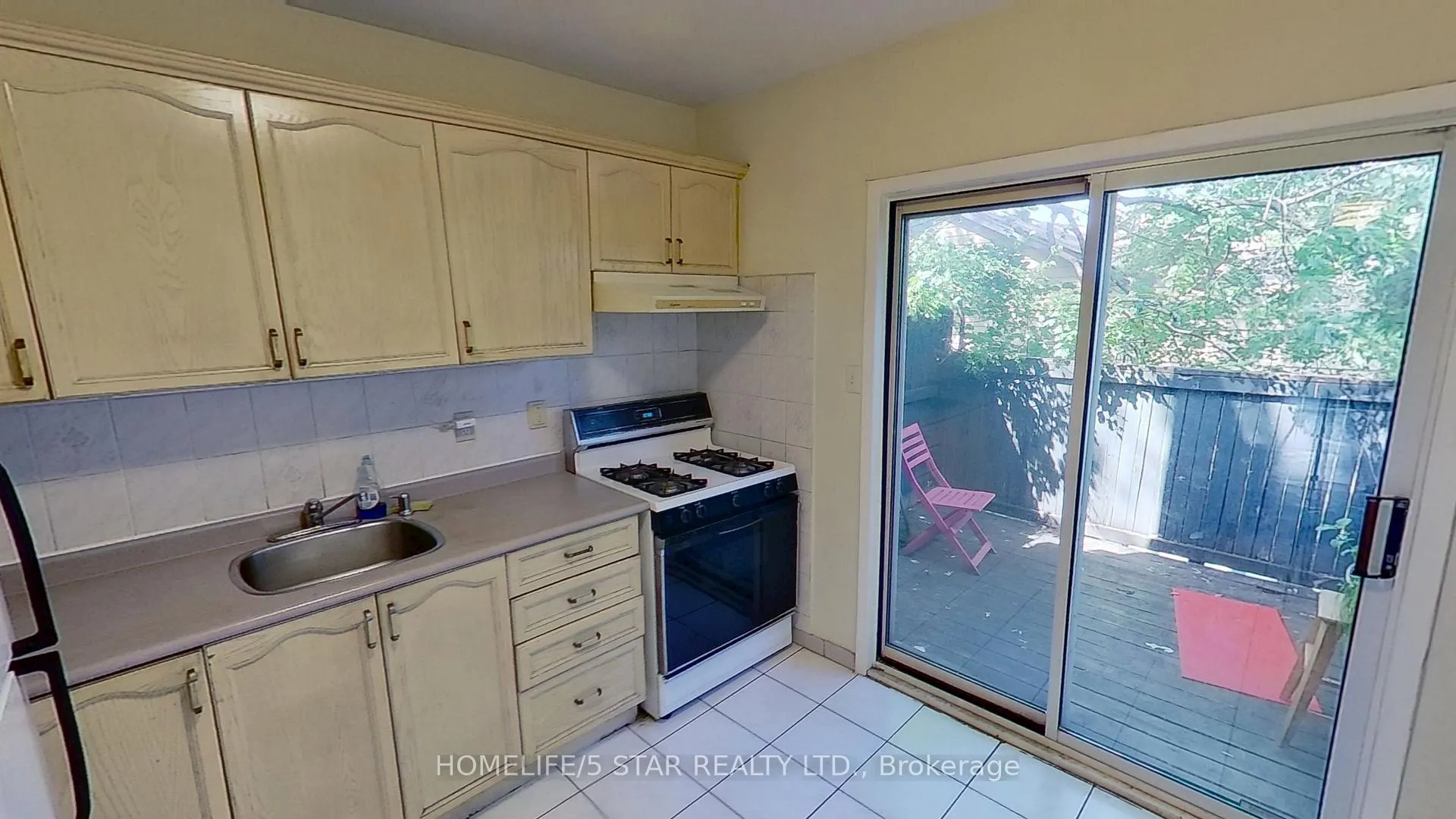 Photo 4 of Unit Apt 2, 42 Claremont Street, Toronto, Trinity-Bellwoods — HOMEH
