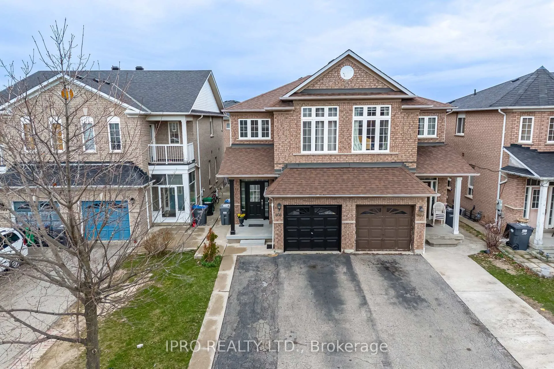 Front of Unit Bsmt, 803 Khan Crescent