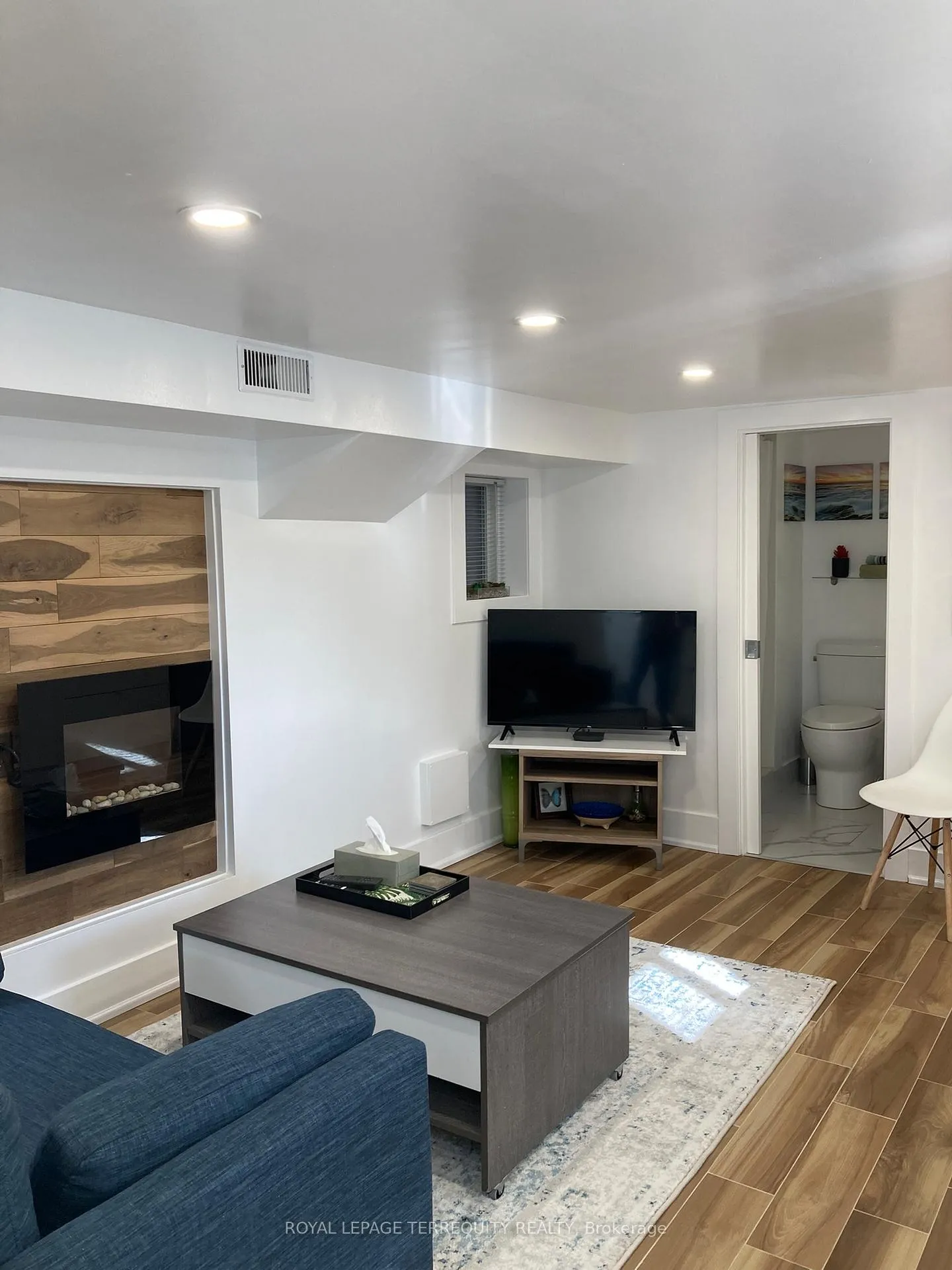 Photo 5 of Unit Lower, 596 Lauder Avenue, Toronto, Oakwood Village — HOMEH