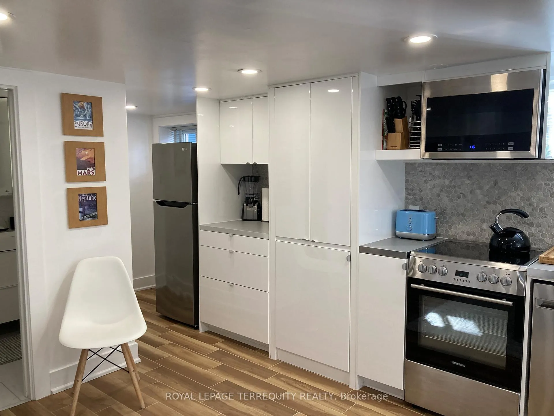 Photo 8 of Unit Lower, 596 Lauder Avenue, Toronto, Oakwood Village — HOMEH