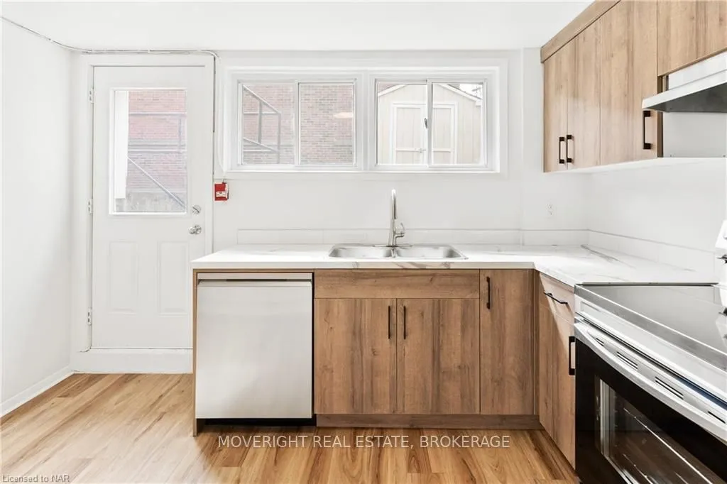 Photo 4 of Unit 1, 24 Ottawa Street, St. Catharines, Downtown — HOMEH
