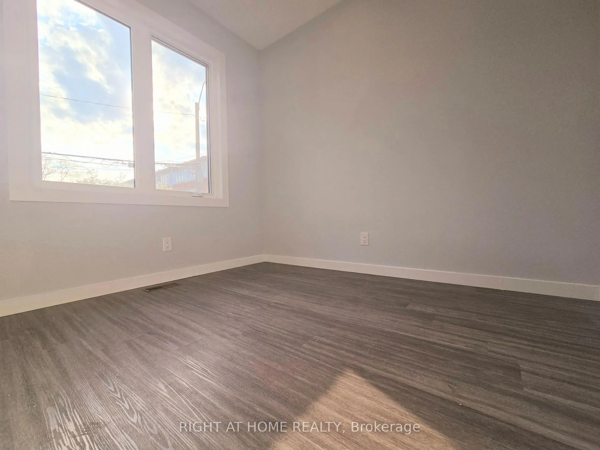 Photo 20 of Unit Laneway Suite, 94 Barrington Avenue, Toronto, Crescent Town — HOMEH
