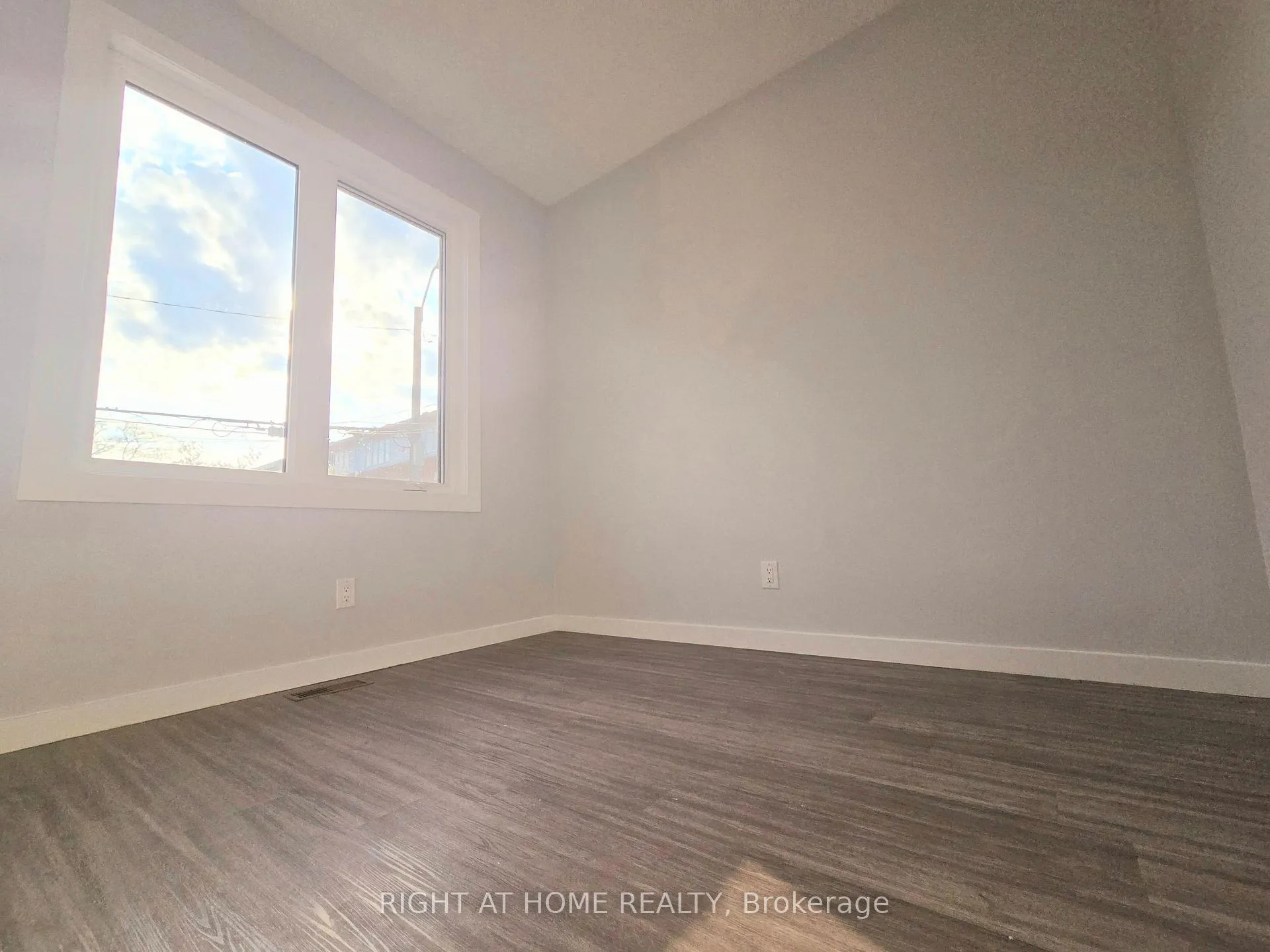 Photo 21 of Unit Laneway Suite, 94 Barrington Avenue, Toronto, Crescent Town — HOMEH