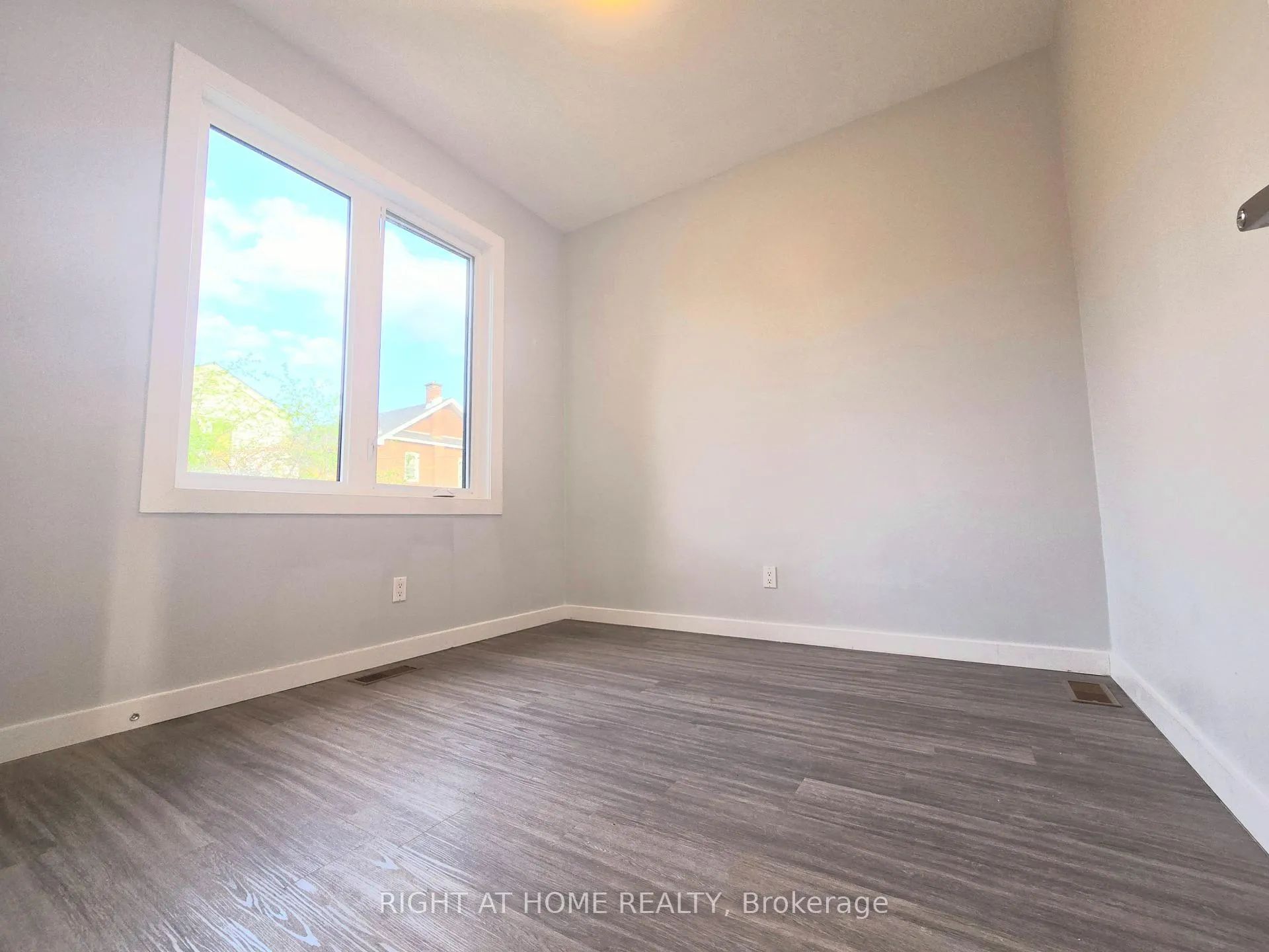 Photo 27 of Unit Laneway Suite, 94 Barrington Avenue, Toronto, Crescent Town — HOMEH