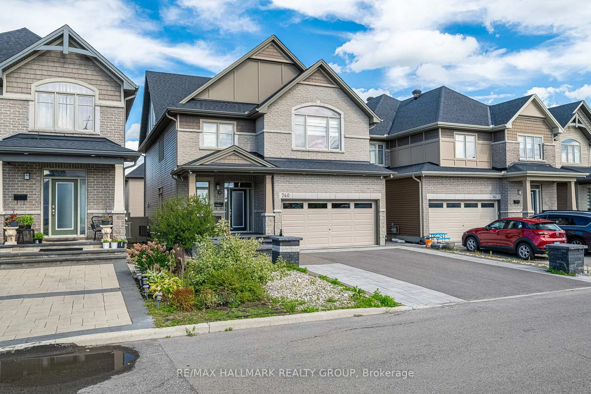 Photo 2 of 740 Fiddlehead Street, Ottawa, Leitrim — HOMEH