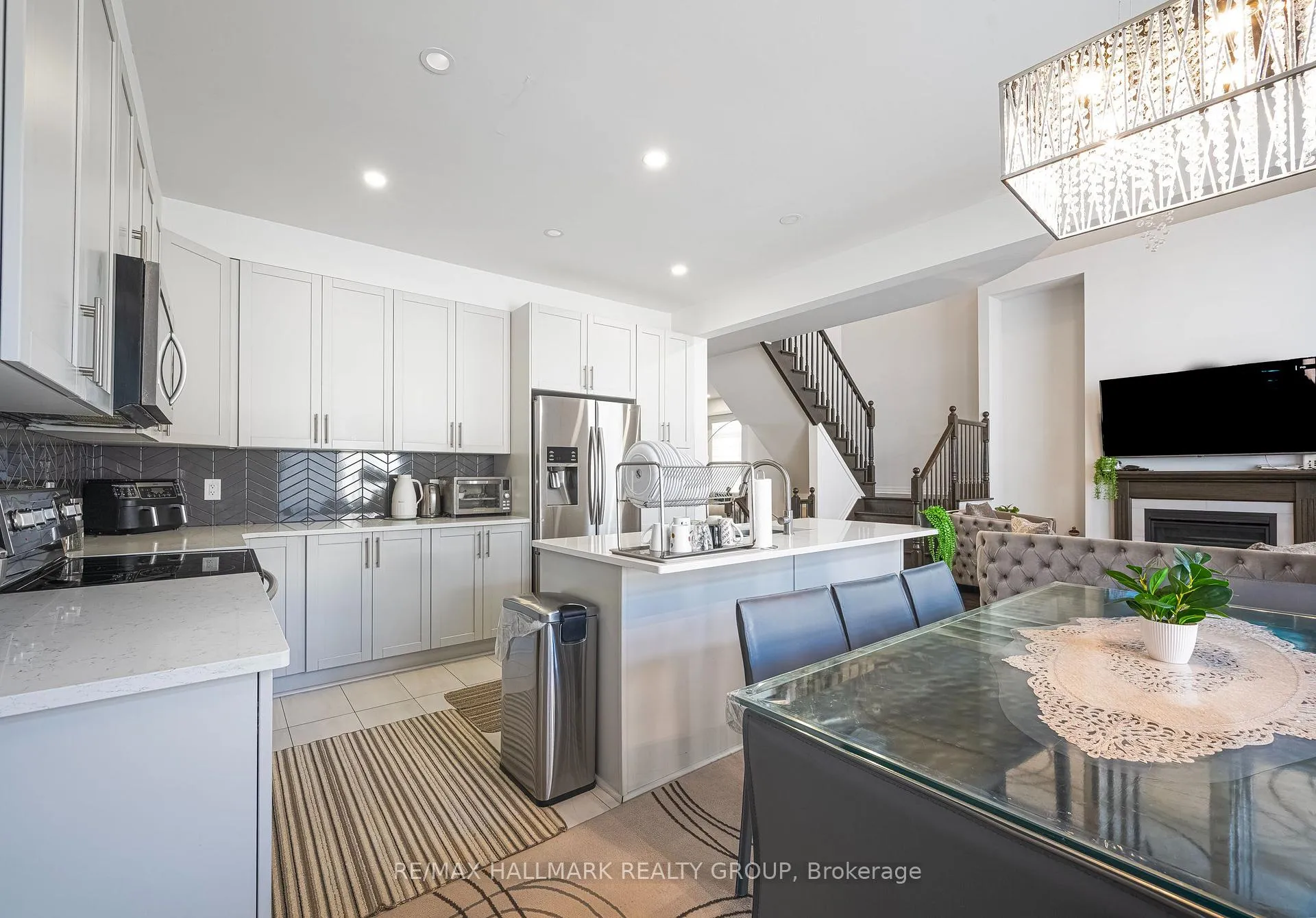 Photo 21 of 740 Fiddlehead Street, Ottawa, Leitrim — HOMEH
