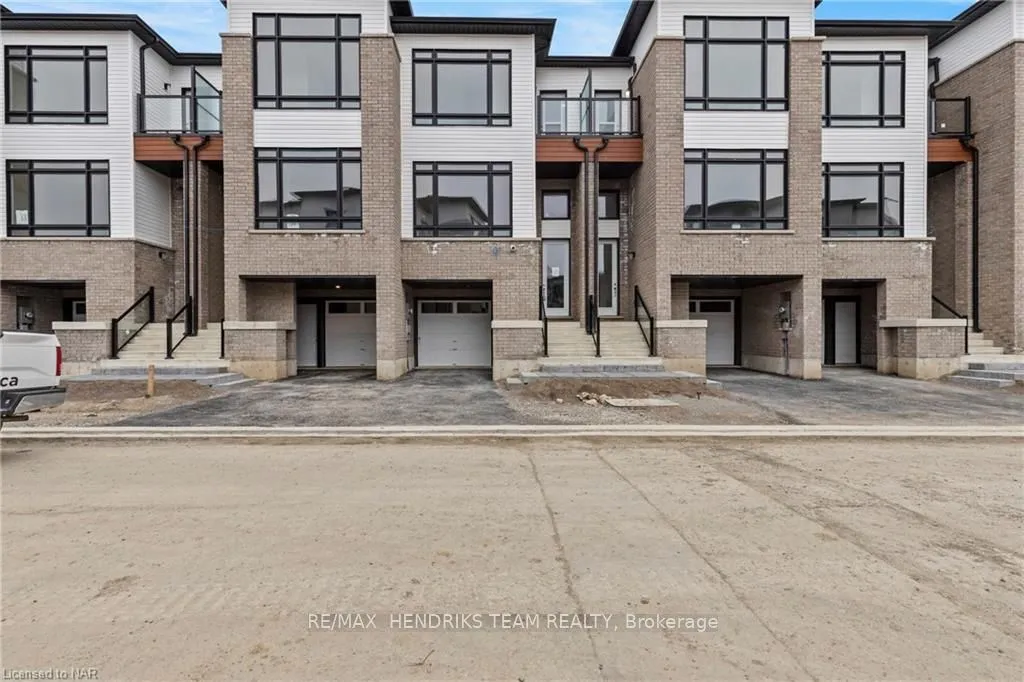 Photo 1 of Unit 35, 56 Sidney, St. Catharines, Glendale/Glenridge — HOMEH