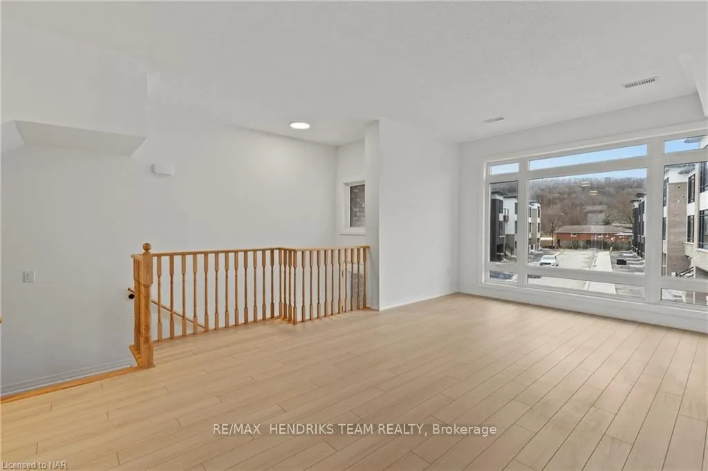 Photo 6 of Unit 35, 56 Sidney, St. Catharines, Glendale/Glenridge — HOMEH
