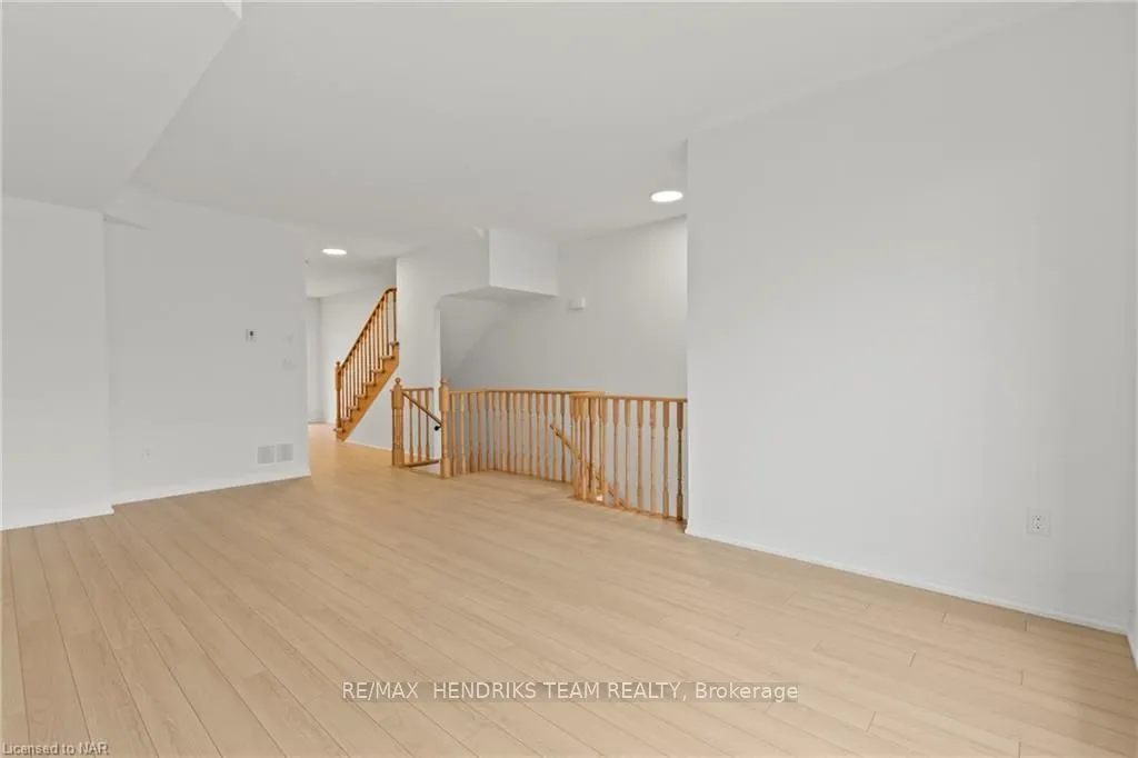 Photo 8 of Unit 35, 56 Sidney, St. Catharines, Glendale/Glenridge — HOMEH