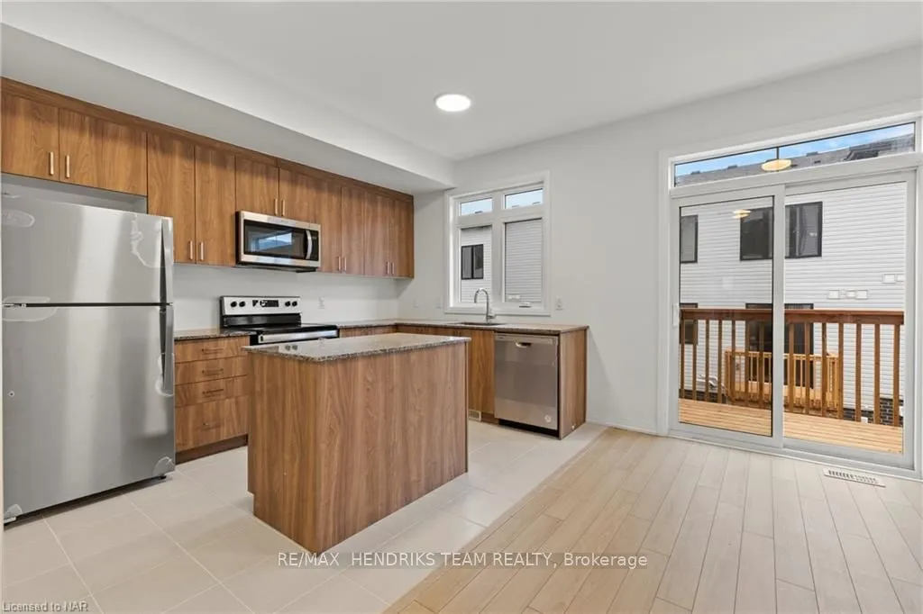 Photo 10 of Unit 35, 56 Sidney, St. Catharines, Glendale/Glenridge — HOMEH