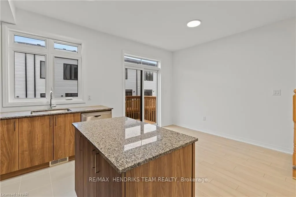 Photo 14 of Unit 35, 56 Sidney, St. Catharines, Glendale/Glenridge — HOMEH