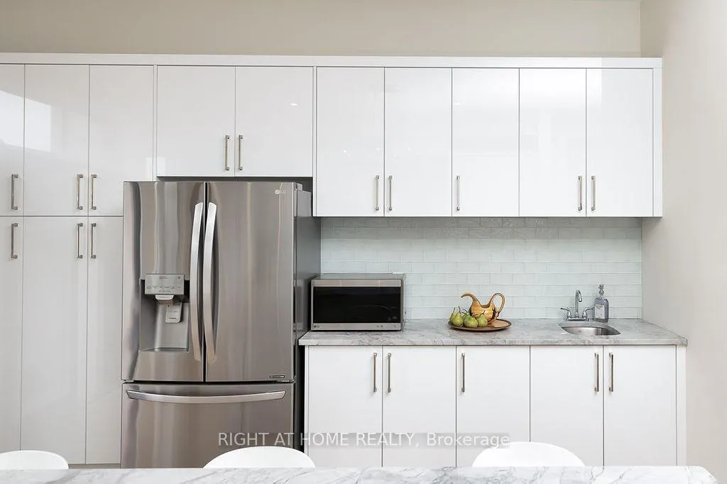 Photo 7 of 190 Golden Trail, Vaughan, Patterson — HOMEH