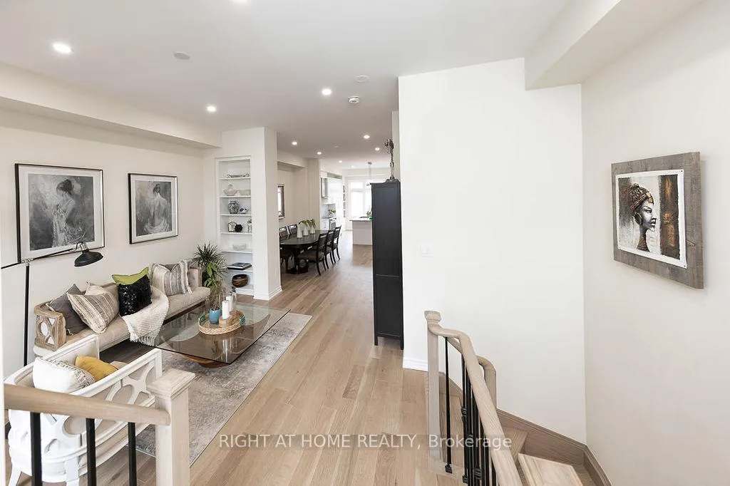 Photo 12 of 190 Golden Trail, Vaughan, Patterson — HOMEH