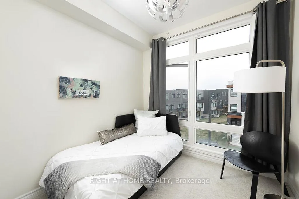 Photo 16 of 190 Golden Trail, Vaughan, Patterson — HOMEH