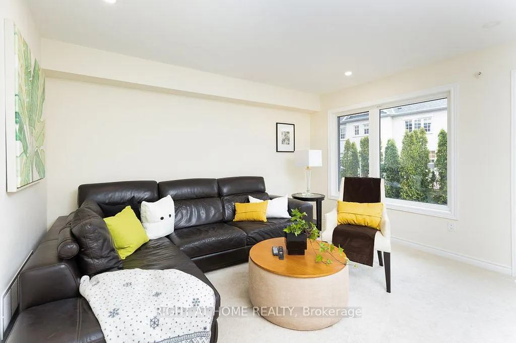 Photo 21 of 190 Golden Trail, Vaughan, Patterson — HOMEH