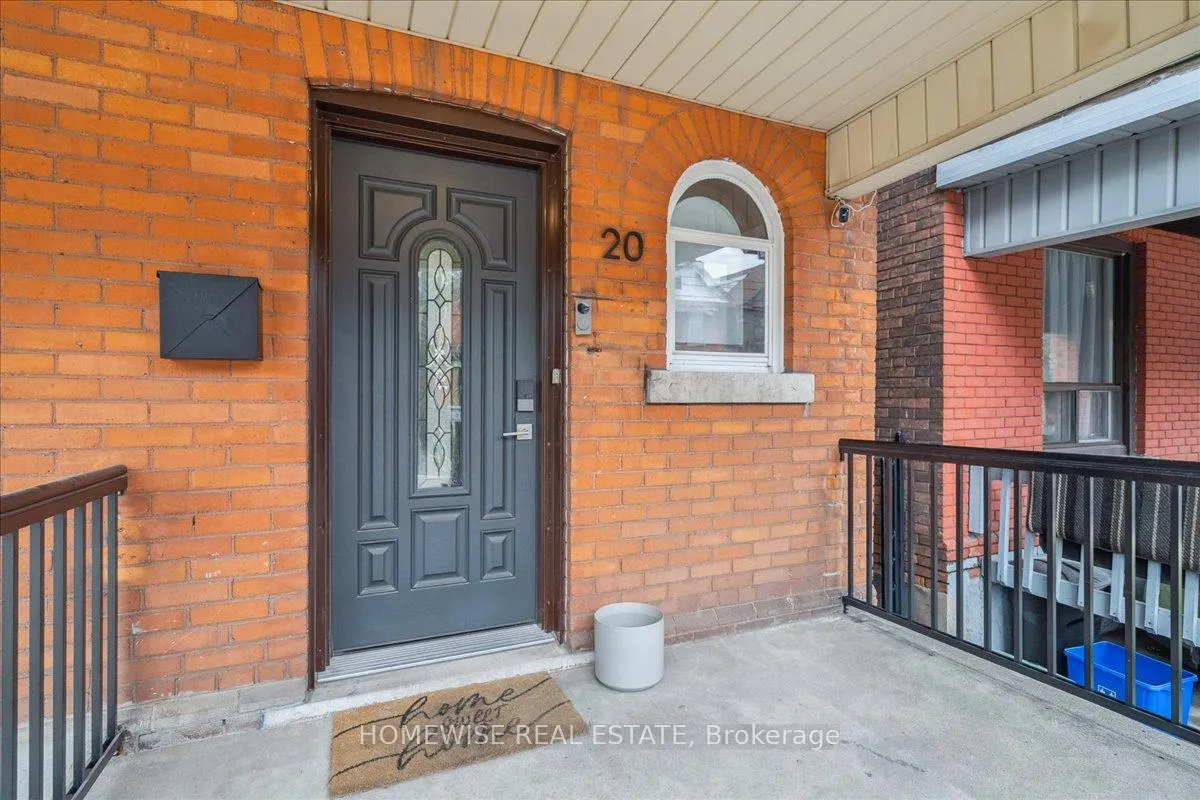 Photo 3 of 20 Greenaway Avenue, Hamilton, Gibson — HOMEH
