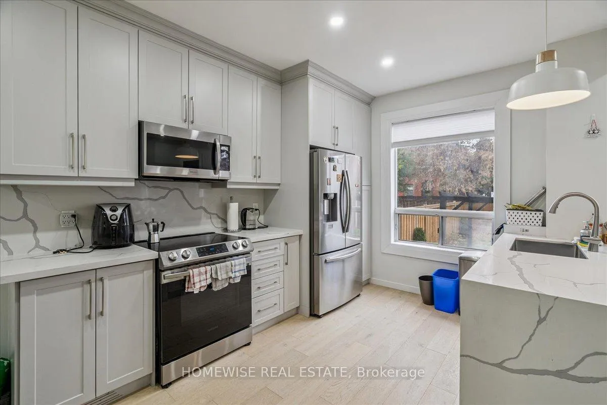 Photo 5 of 20 Greenaway Avenue, Hamilton, Gibson — HOMEH