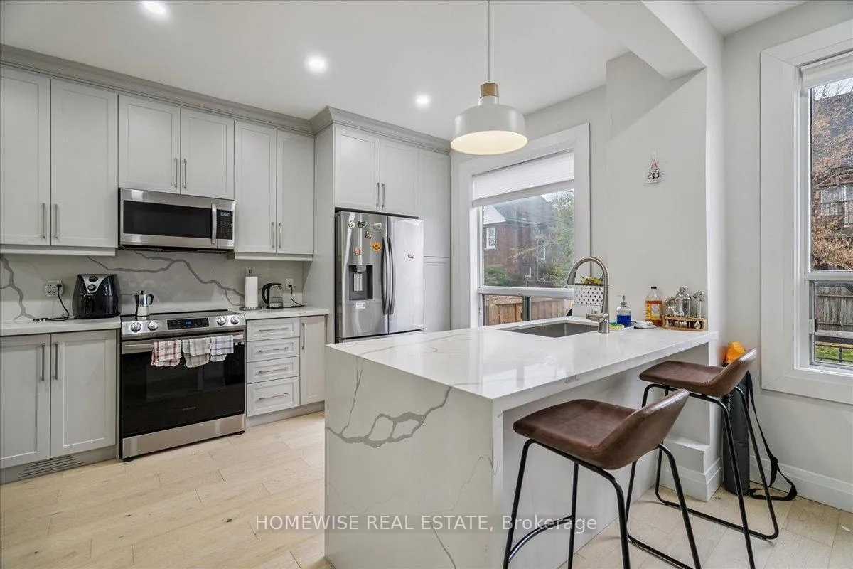 Photo 6 of 20 Greenaway Avenue, Hamilton, Gibson — HOMEH
