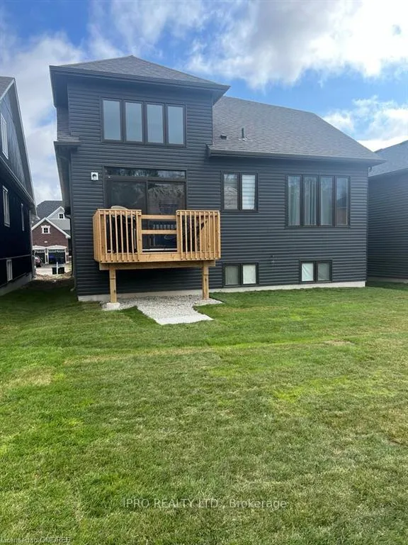 Photo 22 of 10 Simona Avenue, Wasaga Beach — HOMEH