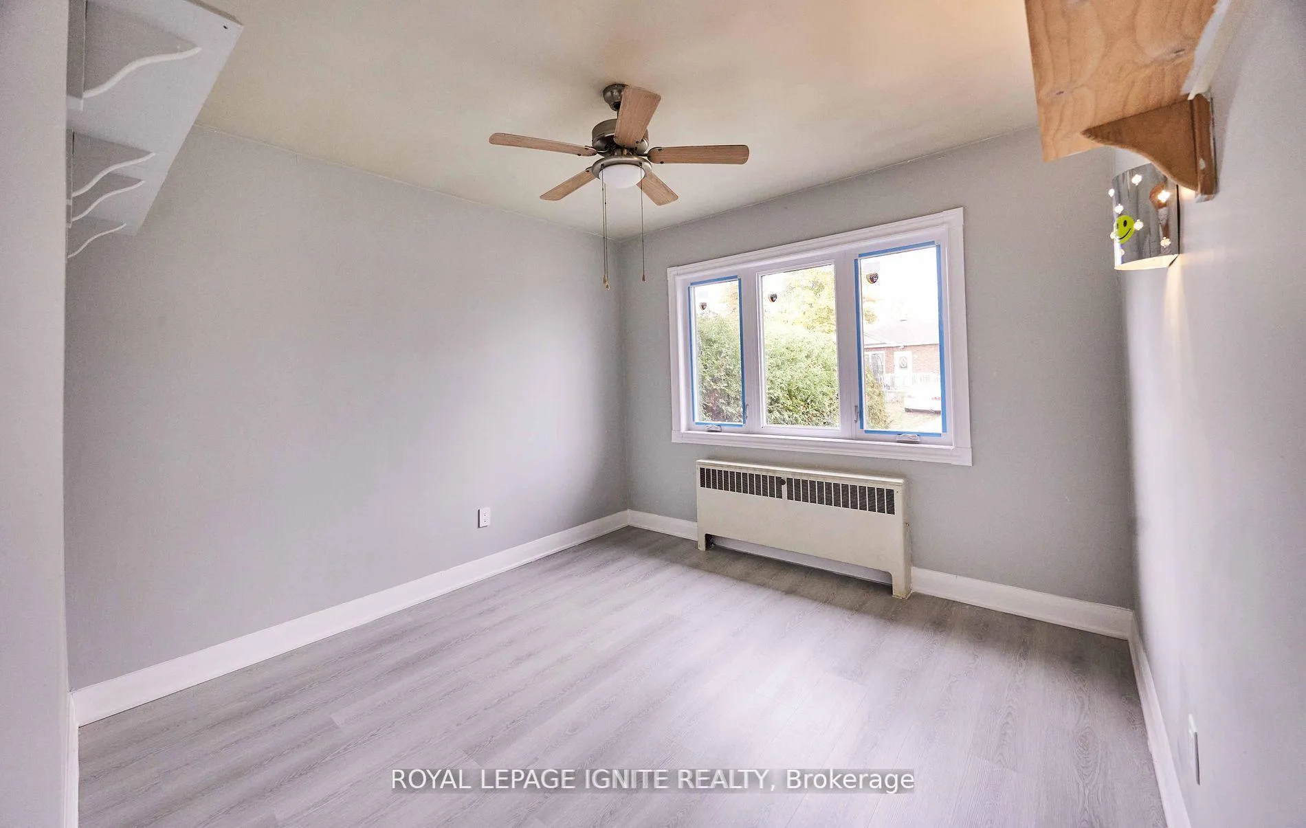 Photo 5 of 255 Graburn Avenue N, Oshawa, Central — HOMEH