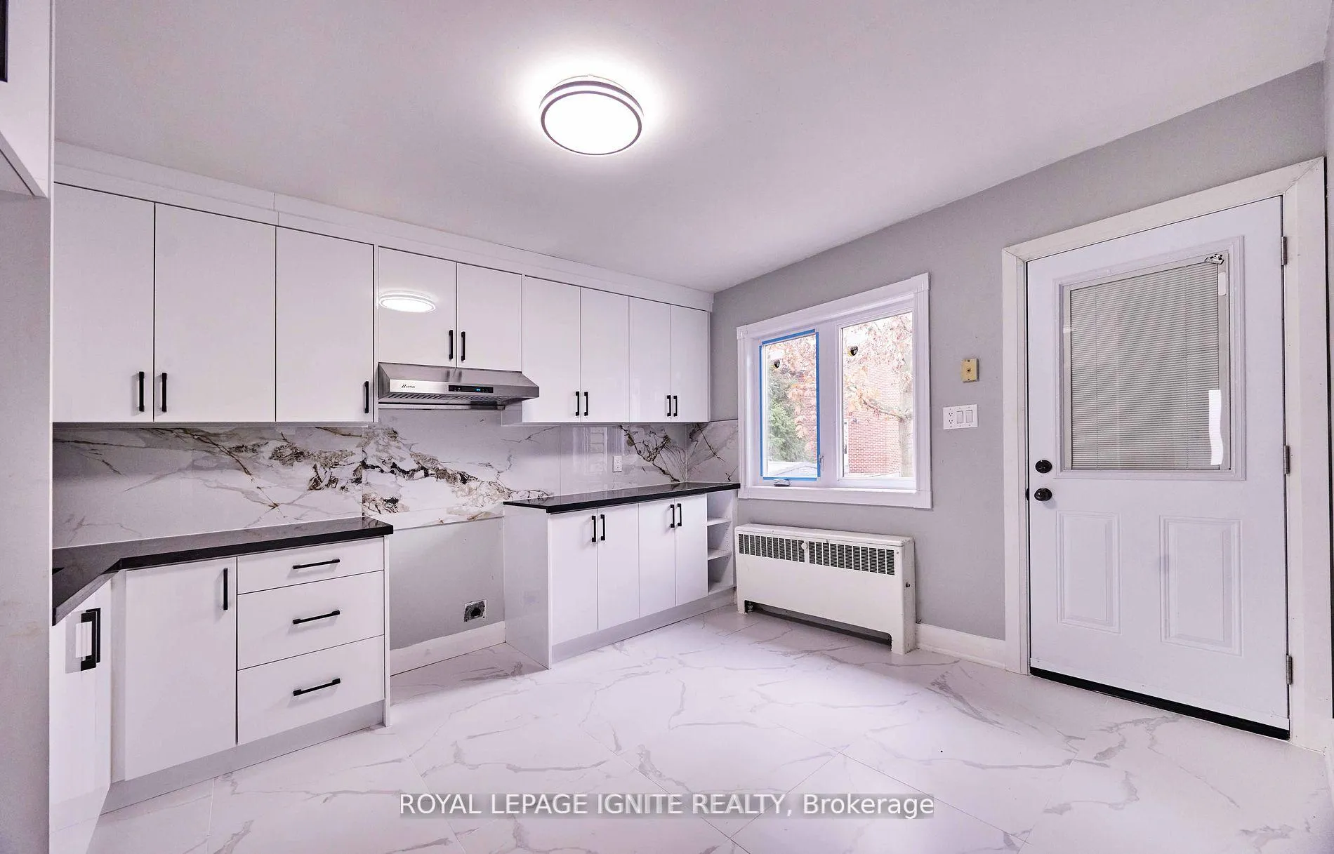 Photo 12 of 255 Graburn Avenue N, Oshawa, Central — HOMEH