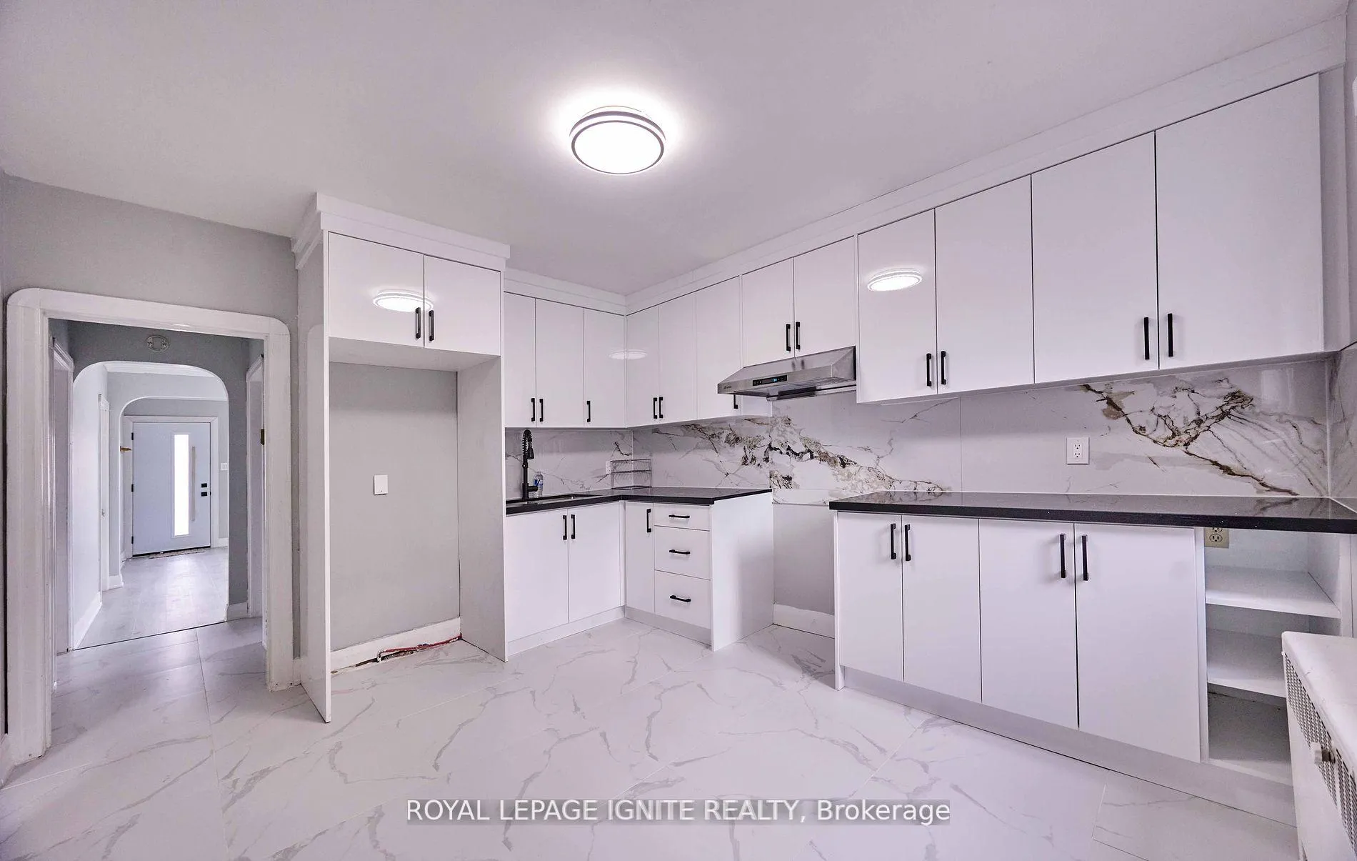 Photo 13 of 255 Graburn Avenue N, Oshawa, Central — HOMEH
