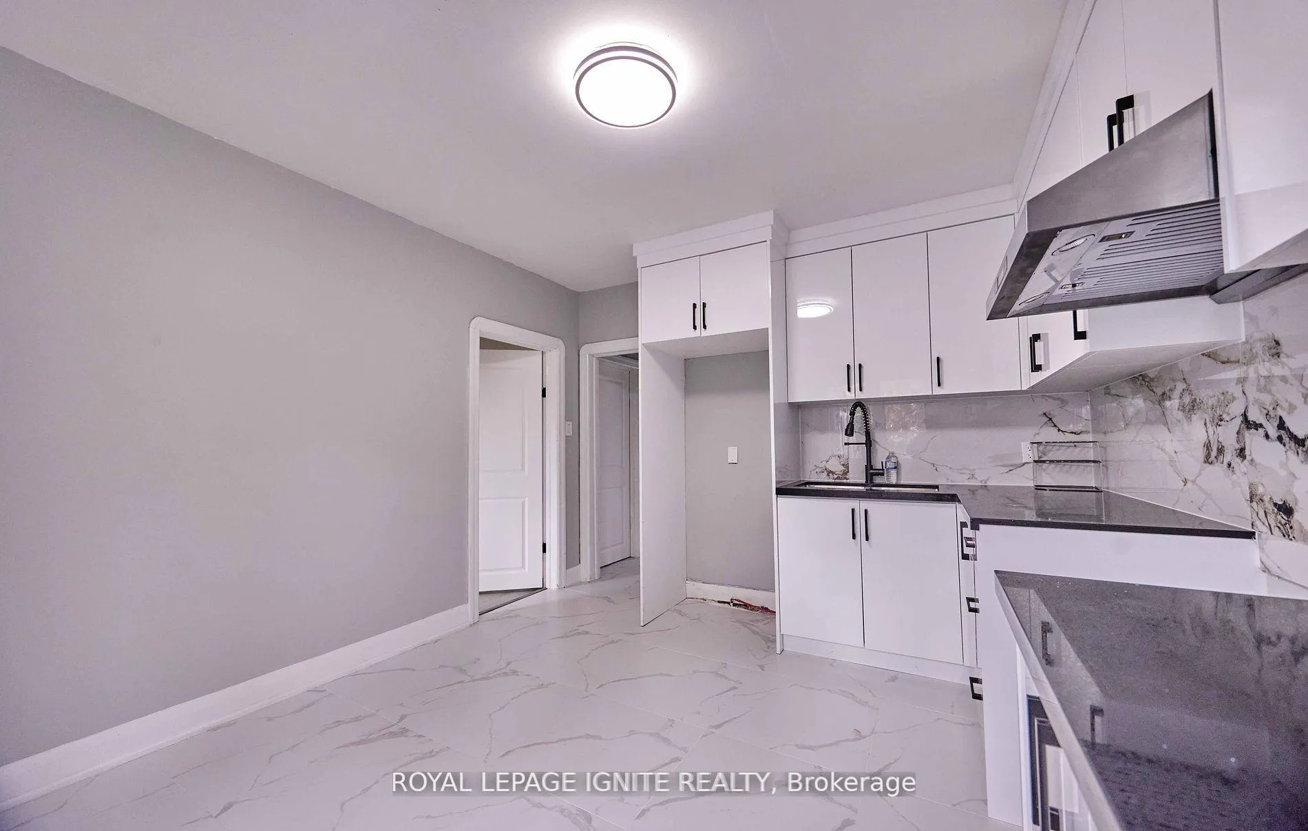 Photo 14 of 255 Graburn Avenue N, Oshawa, Central — HOMEH