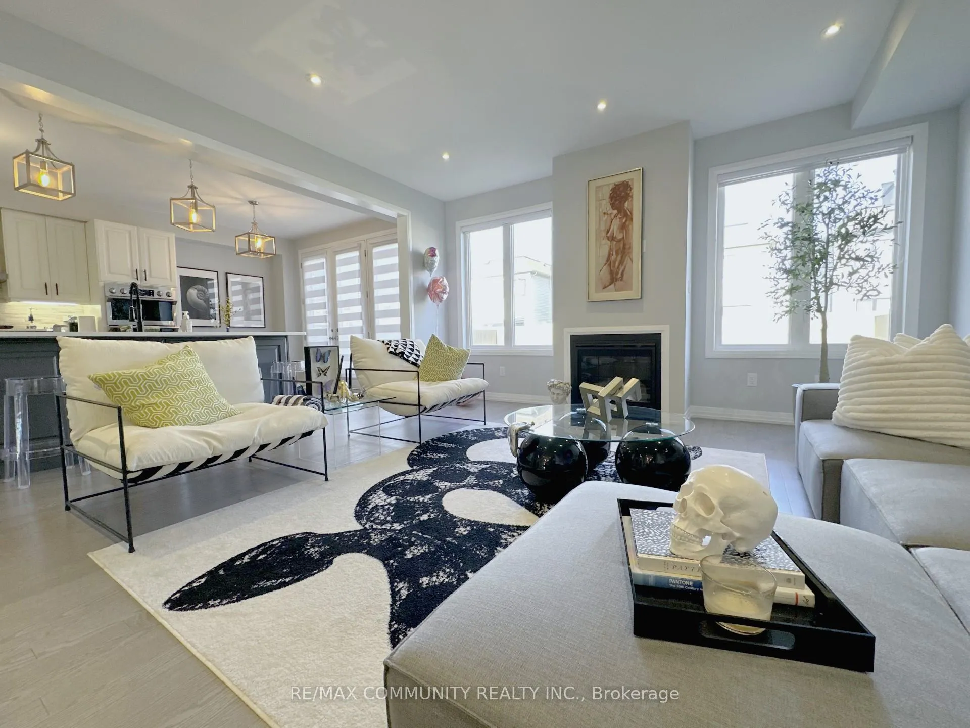Photo 11 of 161 East Shore Drive E, Clarington, Bowmanville — HOMEH