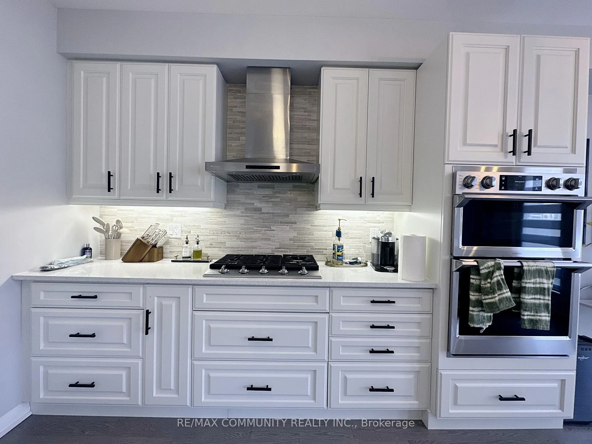 Photo 17 of 161 East Shore Drive E, Clarington, Bowmanville — HOMEH