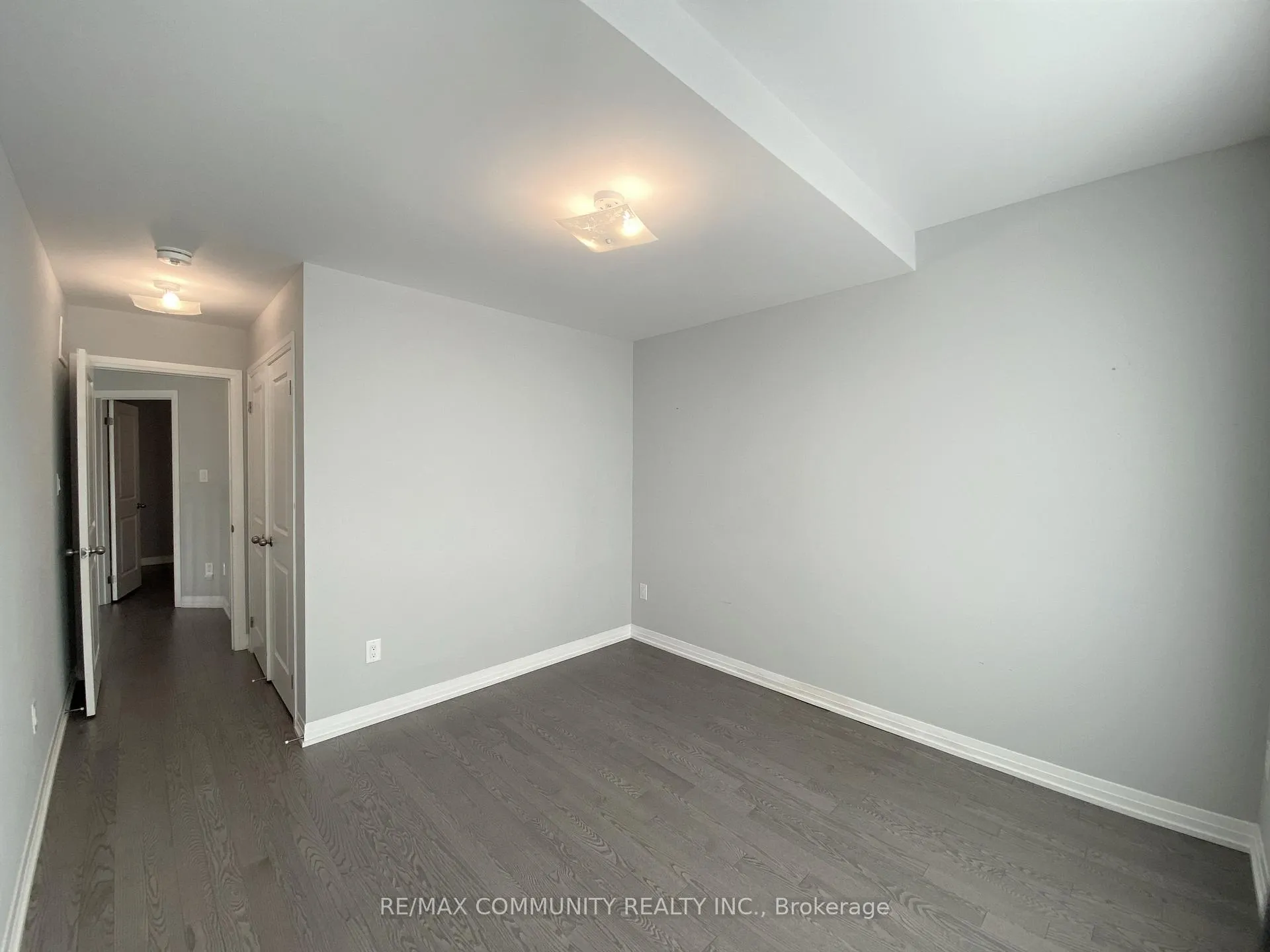 Photo 24 of 161 East Shore Drive E, Clarington, Bowmanville — HOMEH