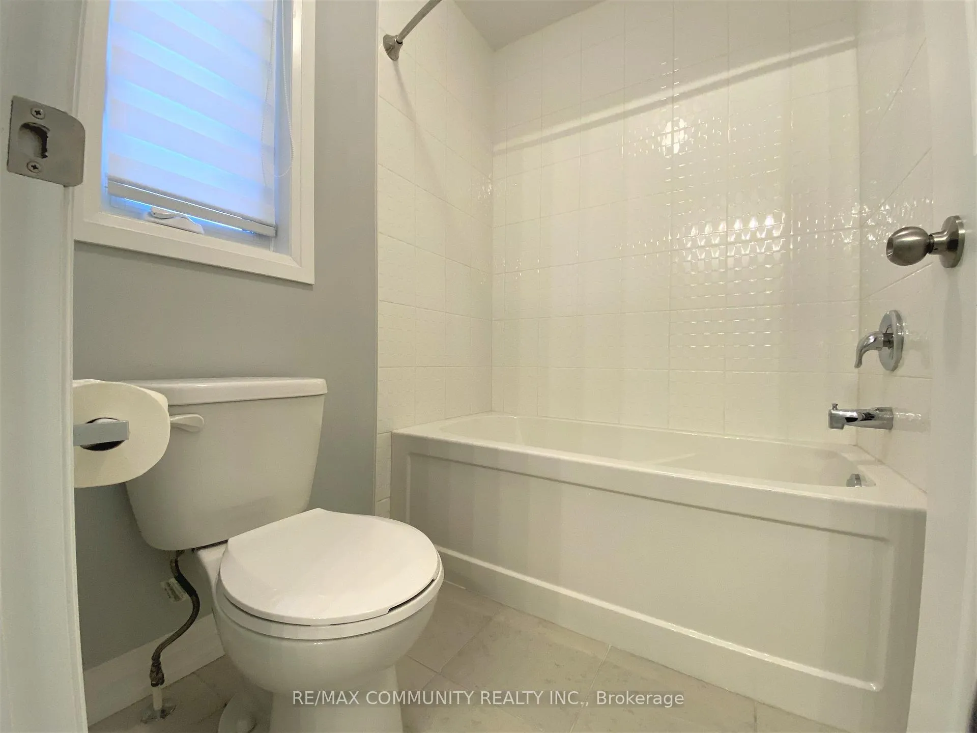 Photo 26 of 161 East Shore Drive E, Clarington, Bowmanville — HOMEH