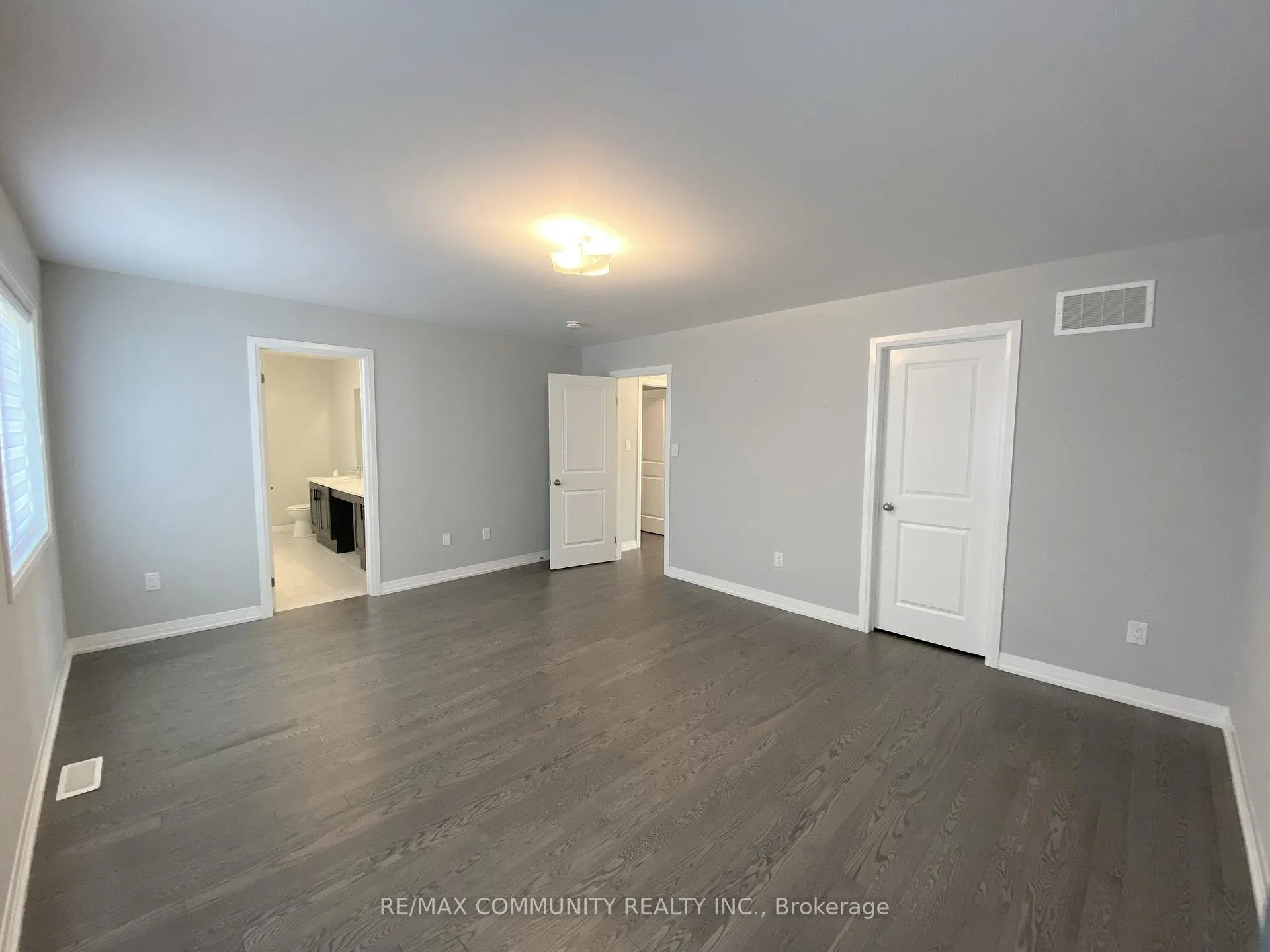 Photo 28 of 161 East Shore Drive E, Clarington, Bowmanville — HOMEH