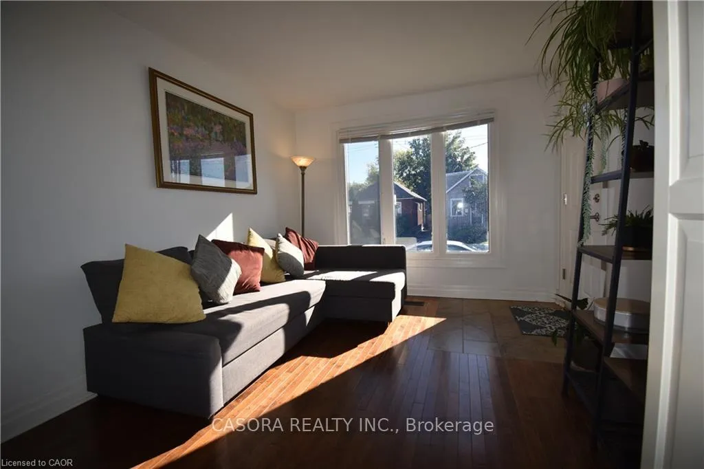 Photo 4 of 545 Roxborough Avenue, Hamilton, Homeside — HOMEH