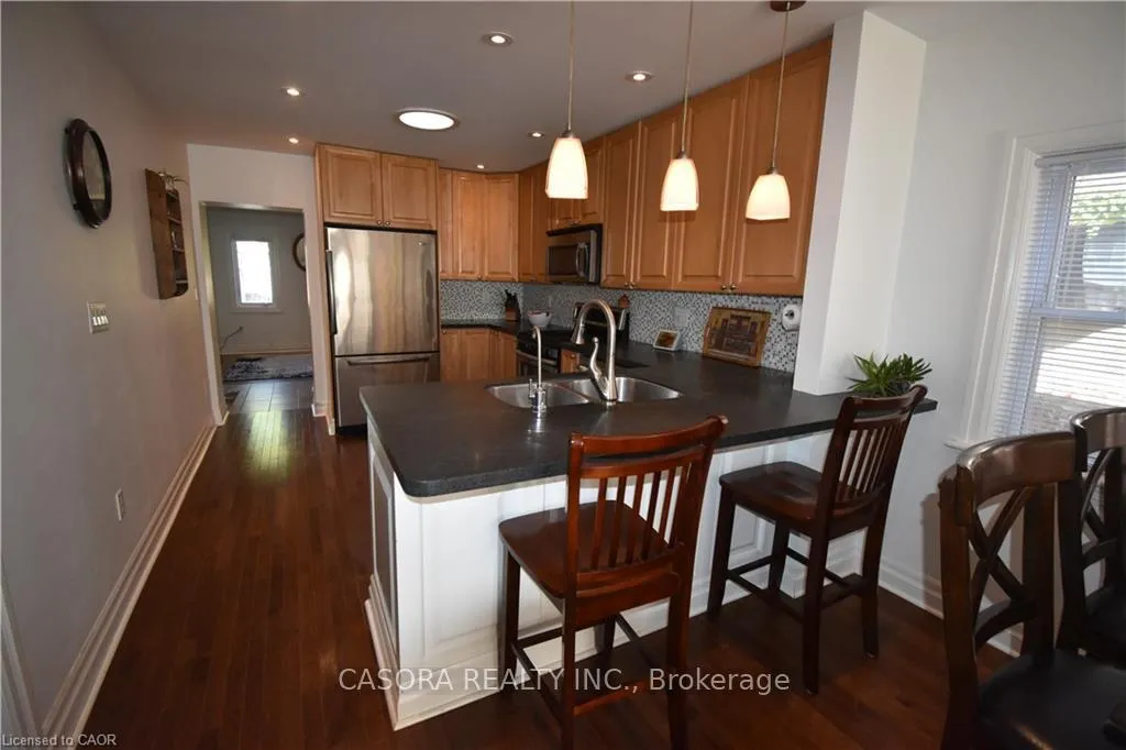 Photo 9 of 545 Roxborough Avenue, Hamilton, Homeside — HOMEH