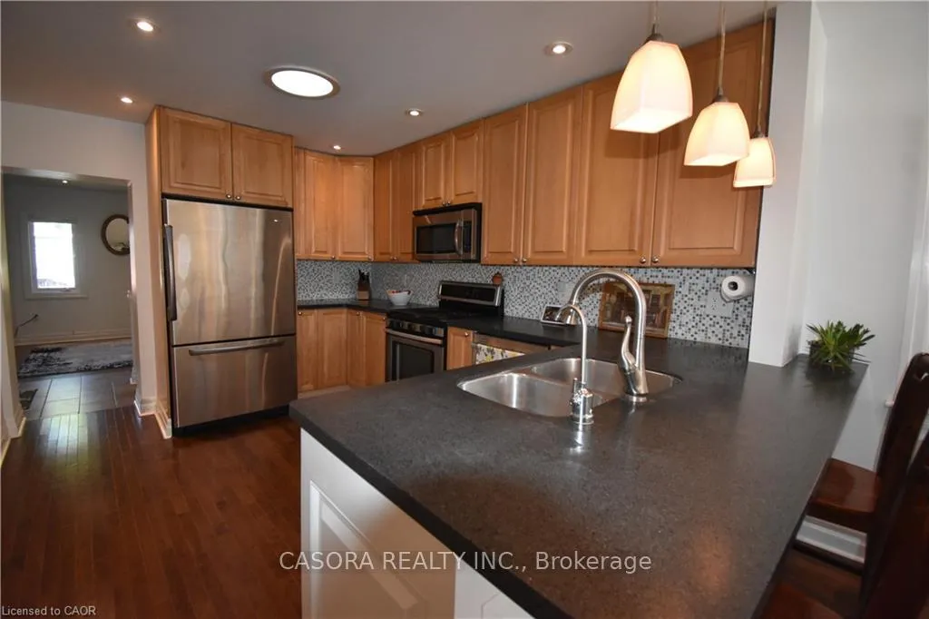 Photo 11 of 545 Roxborough Avenue, Hamilton, Homeside — HOMEH