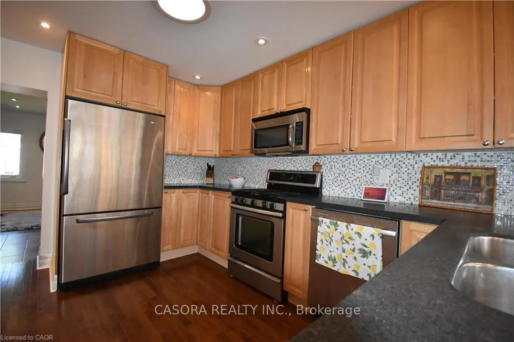 Photo 13 of 545 Roxborough Avenue, Hamilton, Homeside — HOMEH