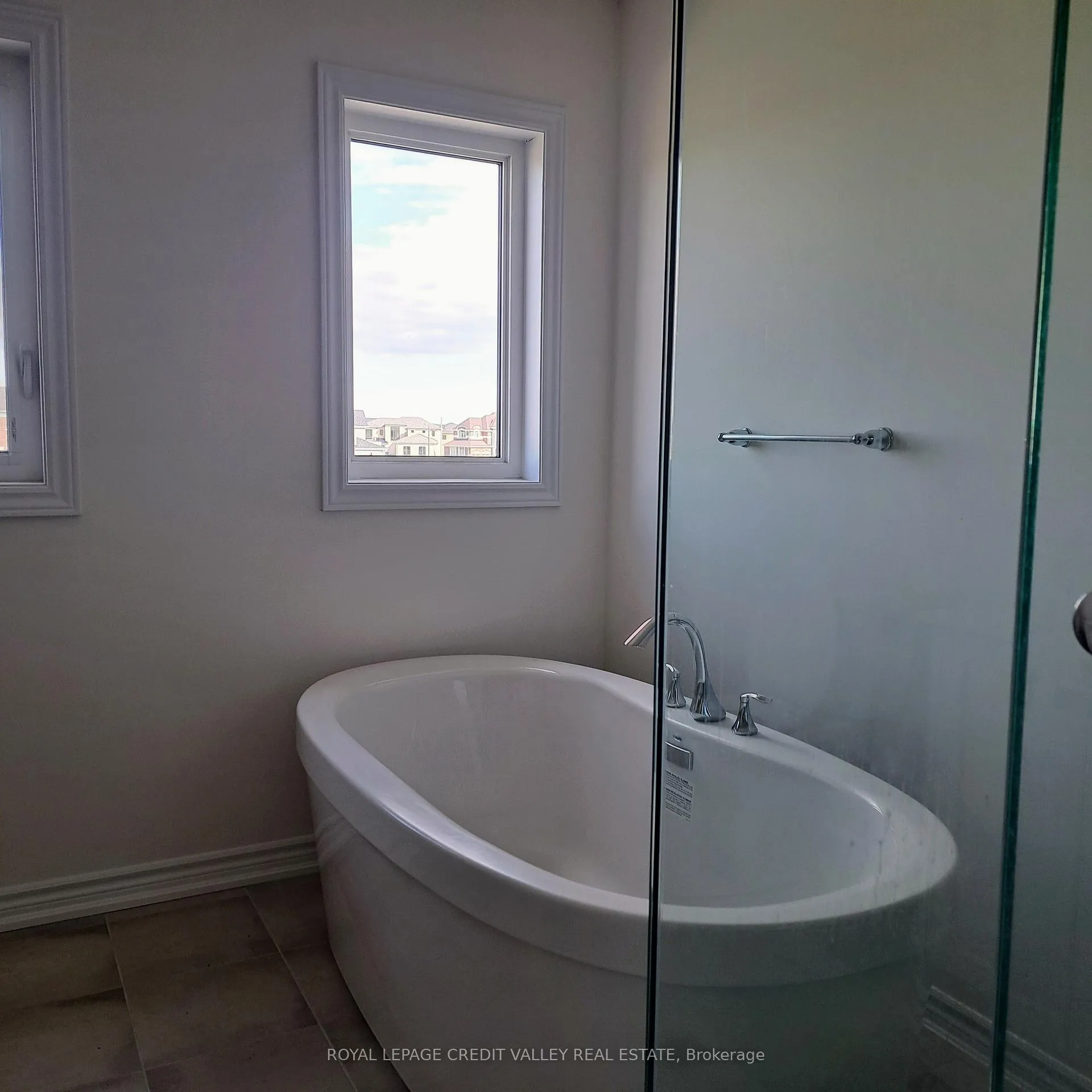 Photo 15 of 27 Henderson Street, Essa, Angus — HOMEH