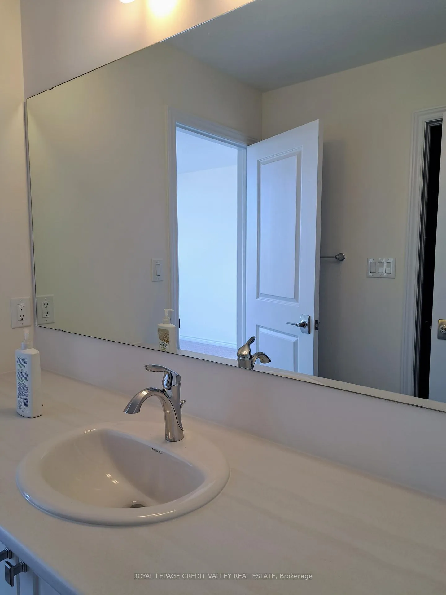 Photo 18 of 27 Henderson Street, Essa, Angus — HOMEH