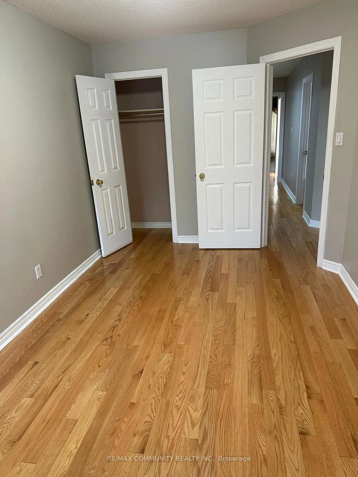 Photo 6 of 736 Swan Place, Pickering, Amberlea — HOMEH