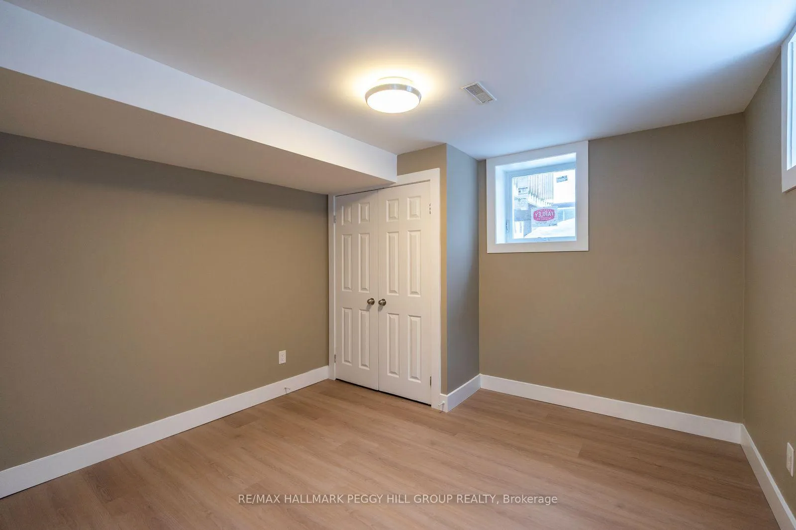 Photo 4 of Unit Lower, 16 Autumn Lane, Barrie, Allandale Heights — HOMEH