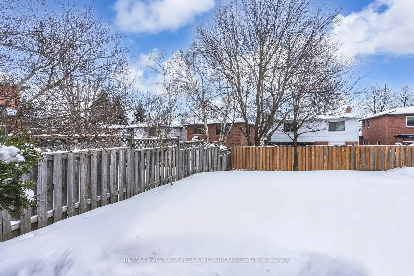 Photo 9 of Unit Lower, 16 Autumn Lane, Barrie, Allandale Heights — HOMEH